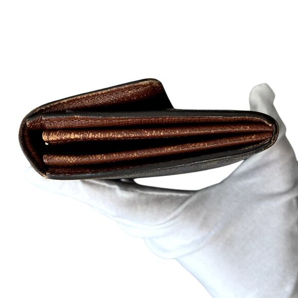 Louis Vuitton Monogram Leather Sarah Wallet - Picture 5 of 16